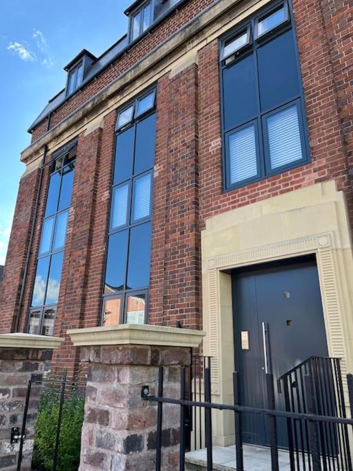 No5 At 53 - 2 Bed Apartment In Leek, Staffs Peak District Exterior foto